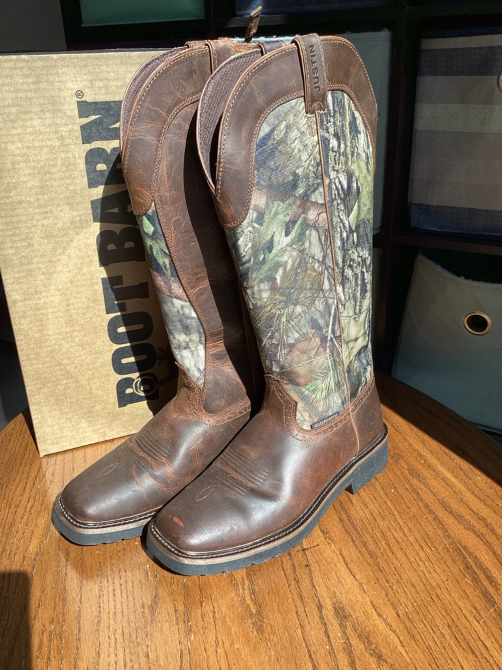 Men’s 10D Justin Work/Snake Waterproof Hunting Brown Camo Leather Boots